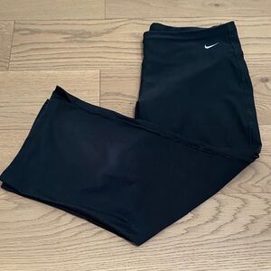 Nike Mid-Length Charcoal Leggings, Medium